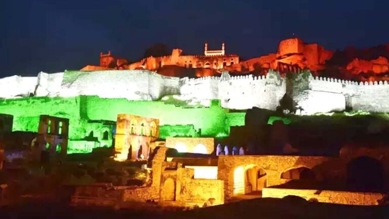 Independence Day: స్వాతంత్య్ర దినోత్సవ వేడుకలకు ముస్తాబైన గోల్కొండ కోట