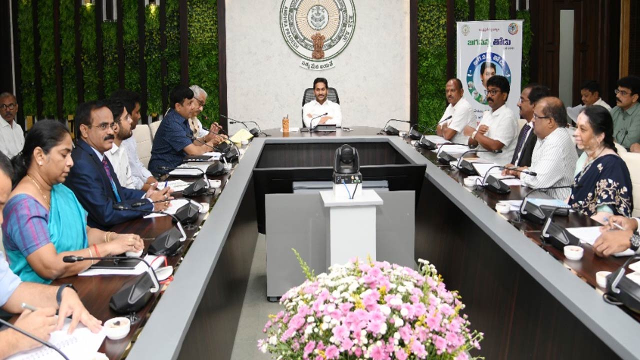 Jagananna Thodu: 3.95 లక్షల మందికి లబ్ధి.. ఖాతాల్లో సొమ్ము జమ..