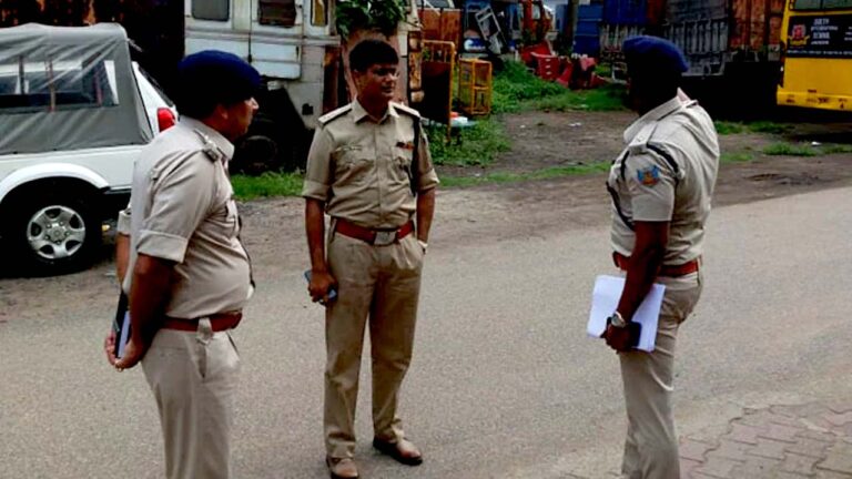 Jamshedpur: ప్రేమ నిరాకరించిన తల్లిదండ్రులు.. సుత్తితో కొట్టి చంపిన కూతురు