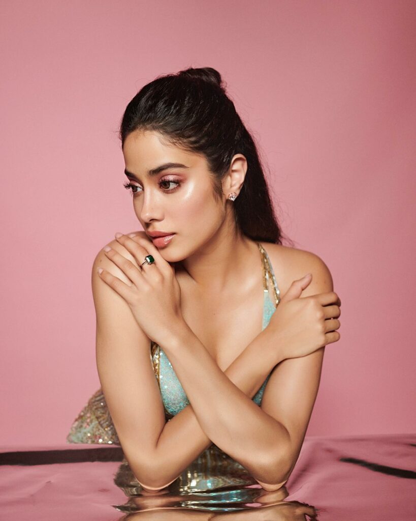 Janhvi Kapoor (7)