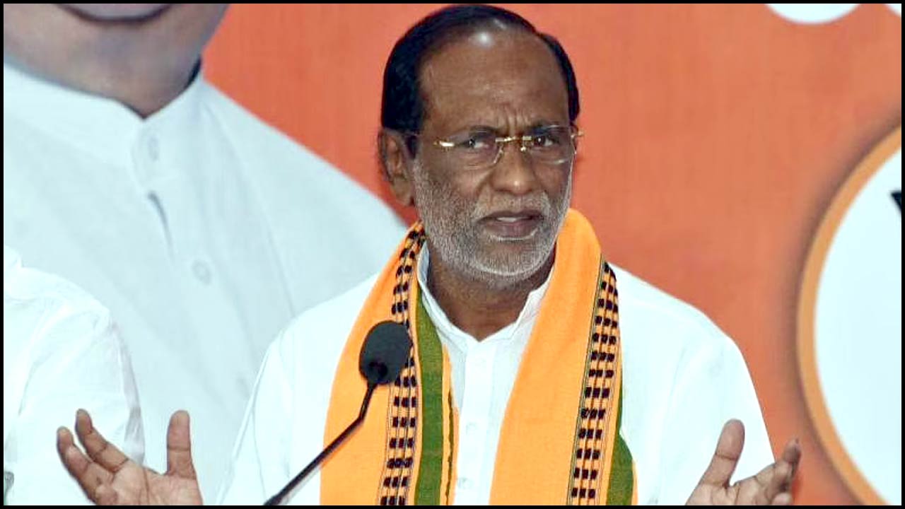 MP K Laxman: కేసీఆర్ రాజకీయంగా మూల్యం చెల్లించుకోక తప్పదు