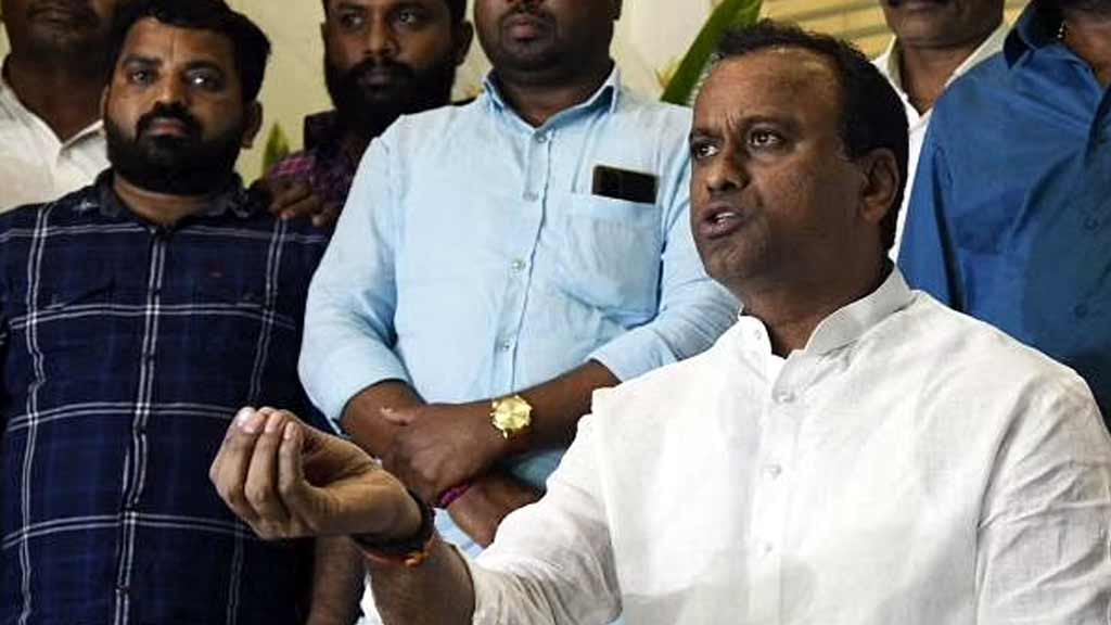 Komatireddy Rajgopal Reddy : అందుకే పార్టీ వీడుతున్నా.. సోనియాగాంధీకి లేఖ