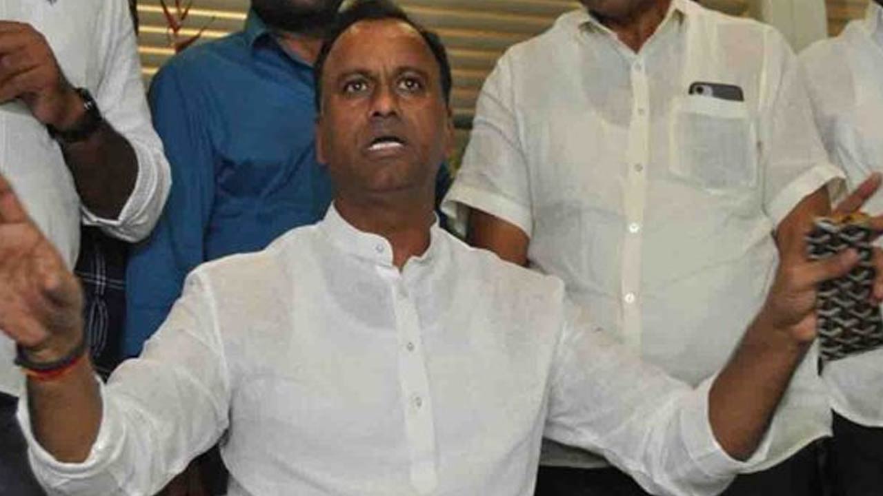 Komatireddy Rajgopal Reddy: ఫామ్‌హౌస్‌లో పడుకున్న కేసీఆర్‌.. మునుగోడు రావాలనే రాజీనామా చేశా..