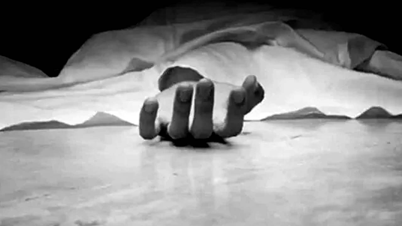 Land Disputes: నిజామాబాద్‌లో దారుణం.. తండ్రి, బాబాయ్‌ని పారతో కొట్టి చంపిన కొడుకు