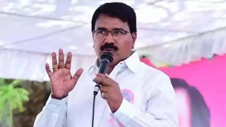 Minister Niranjan Reddy: మంత్రి ఫోటోతో వాట్సప్‌ డీపీ.. నేతలకు సందేశాలు..