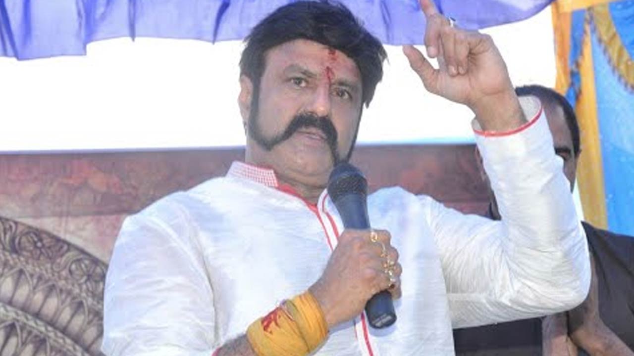 Nandamuri Balakrishna: సోషల్ మీడియా వైపు వెళ్లకండి.. విద్యార్థులకు బాలయ్య సూచన