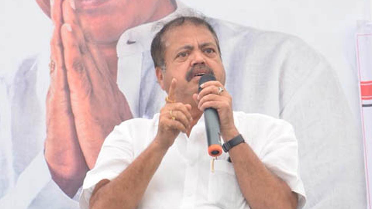 Pantham Nanaji: చెత్తపై పన్ను వేసే చెత్తనా కొడుకుల బ్యాచ్ మీది.. పవన్‌పై విమర్శలా..?