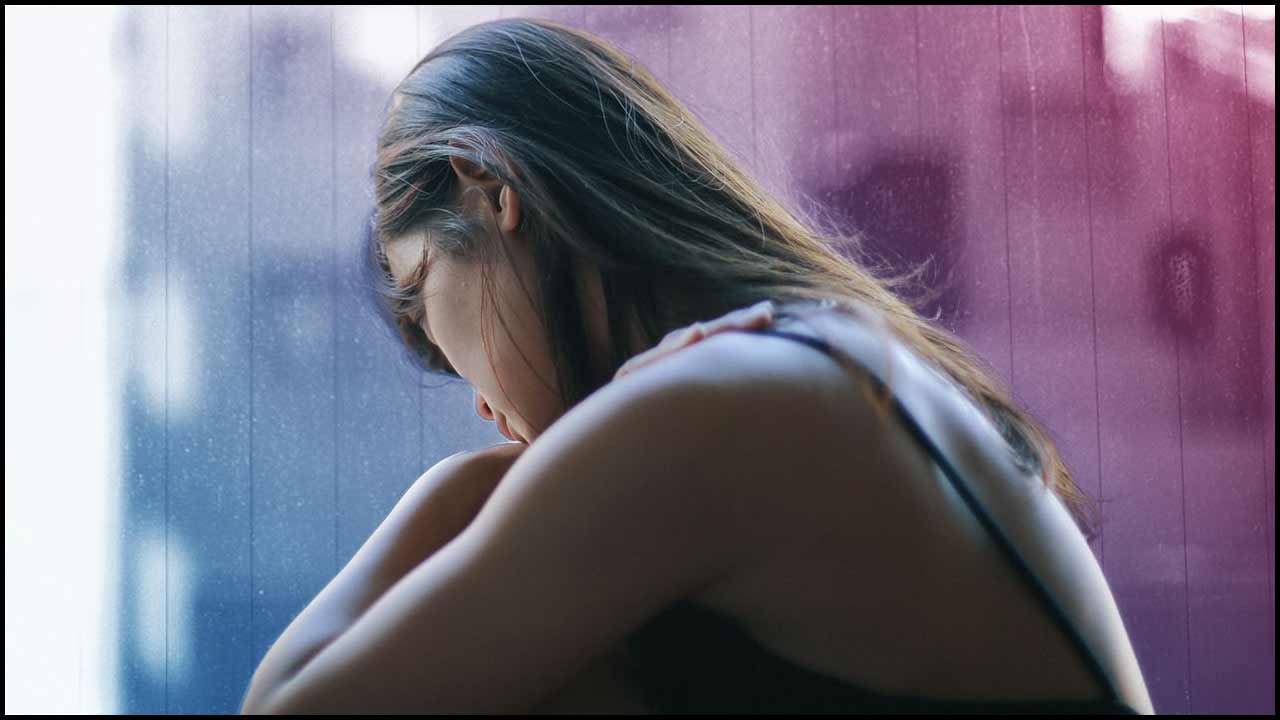 Professor Bikini: బికినీ ధరించింది.. ఉద్యోగం ఊడింది.. ఆపై రూ. 99 కోట్లు..