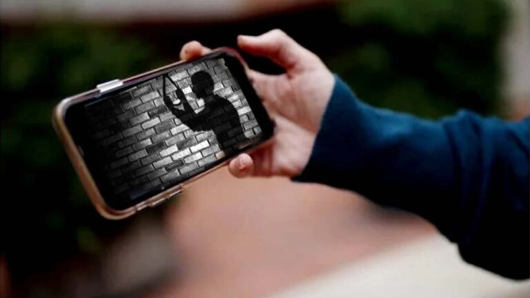 Rangareddy Crime: రమ్మంటే రానంటోంది.. భార్యకు వీడియో కాల్‌ చేసి భర్త ఆత్మహత్య