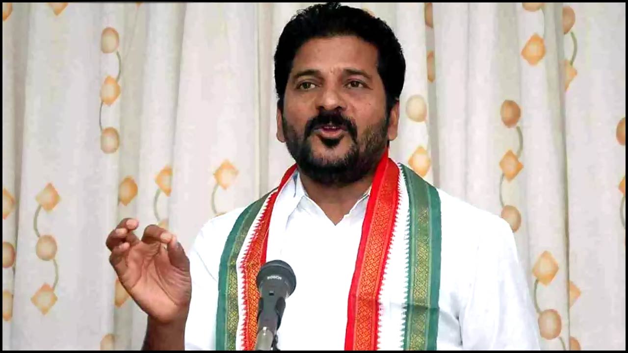 Revanth Reddy: కేసీఆర్ ఇళ్లపై ఎందుకు దాడులు చేయట్లేదు?