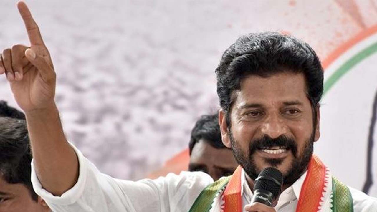 Revanth Reddy: ఇన్ఫెక్షన్ వల్లనే నలుగురు మృతి.. ఇవన్నీ ప్రభుత్వ హత్యలే..!