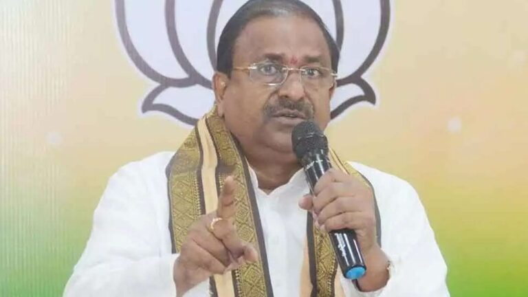 Somu Veerraju: ఇద్దరూ కలిసి రాజధాని లేకుండా చేశారు.. ఛాలెంజ్‌ చేస్తున్న బీజేపీ ఏం చేసిందో చెప్పడానికి..!