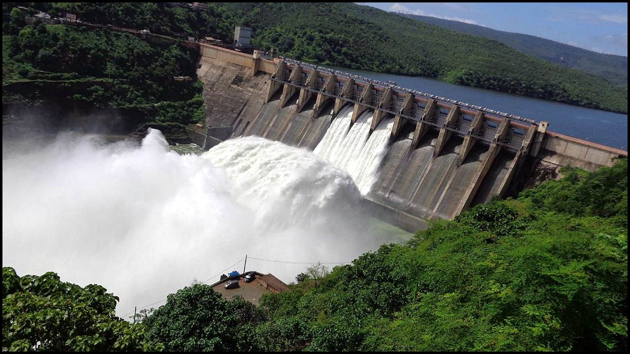 Srisailam Project: శ్రీశైలం ప్రాజెక్టుకు భారీగా వరద నీరు.. 2 గేట్లు ఎత్తివేత