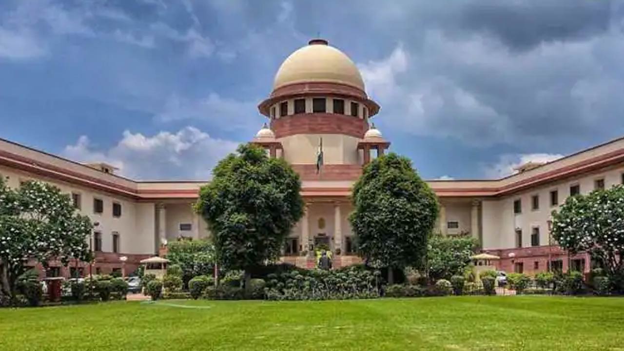 Supreme Court: ‘ఉచితాలు’ పెద్ద సమస్య.. ఆర్థిక వ్యవస్థపై తీవ్ర ప్రభావం..!