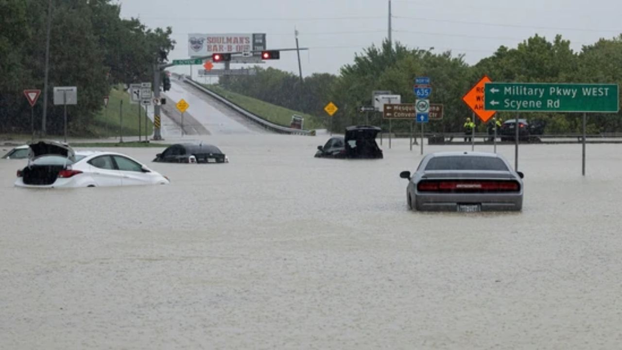 Texas Flash Floods: టెక్సాస్‌ని ముంచెత్తిన వరదలు
