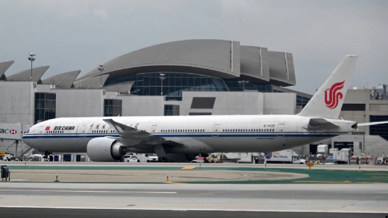 China-USA: చైనా, అమెరికా ప్రచ్ఛన్న యుద్ధం.. విమానాలు రద్దు చేసుకున్న ఇరు దేశాలు