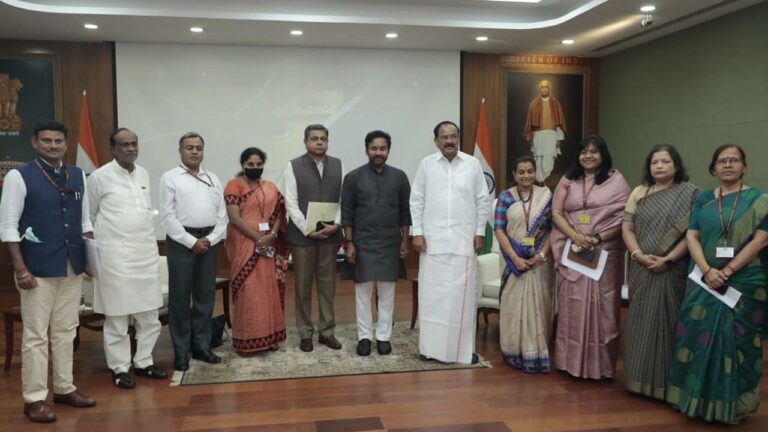 Venkaiah Naidu: విభజన హామీల అమలు.. వెంకయ్యనాయుడు కీలక సూచనలు