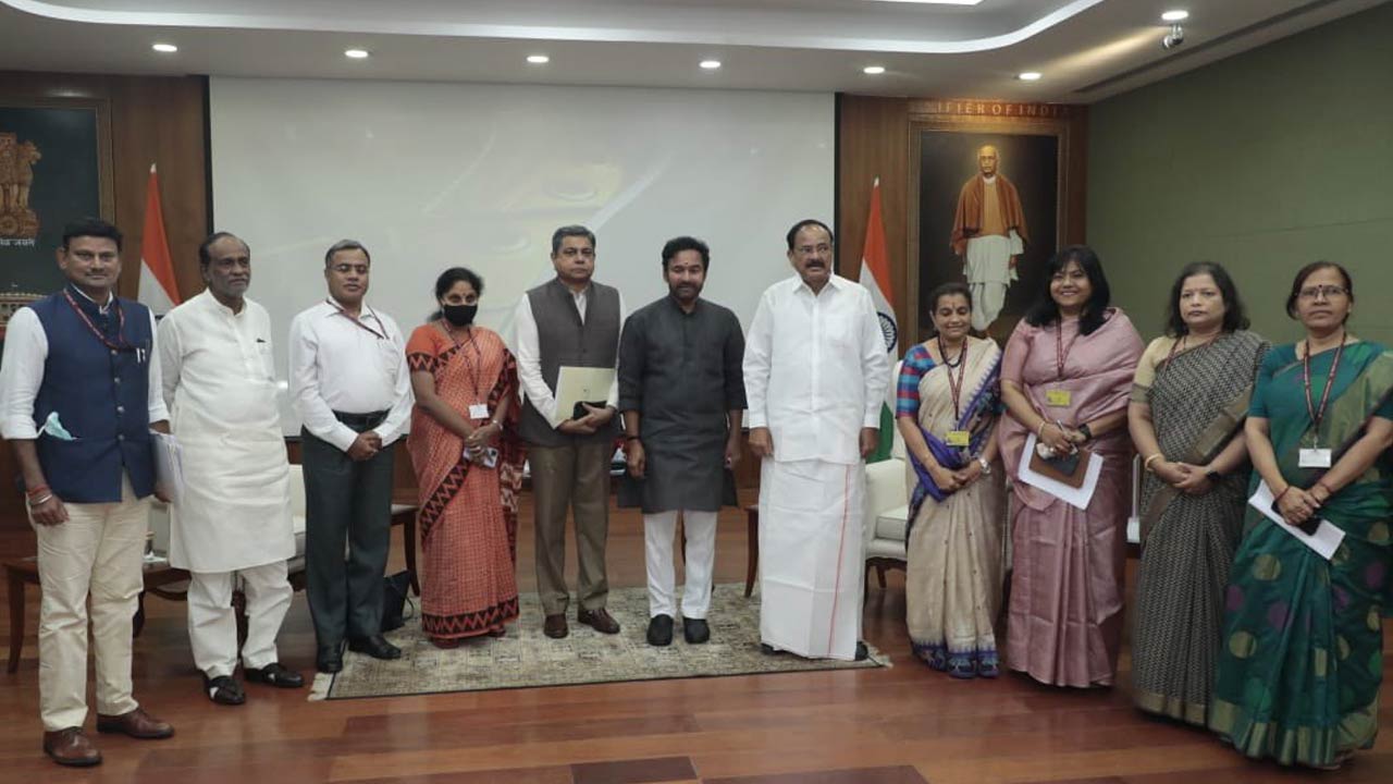 Venkaiah Naidu: విభజన హామీల అమలు.. వెంకయ్యనాయుడు కీలక సూచనలు