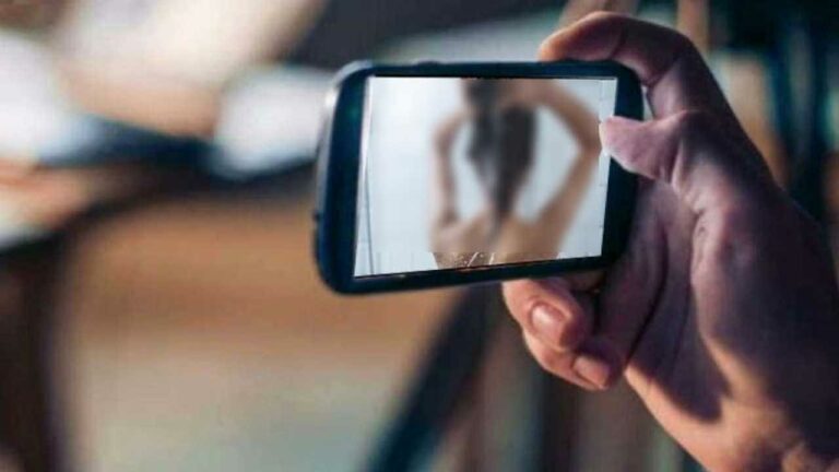 Harassment : అప్పు ఇస్తా.. గెస్ట్‌ హౌస్‌కు వస్తా.. న్యూడ్‌ కాల్‌ చేస్తావా..