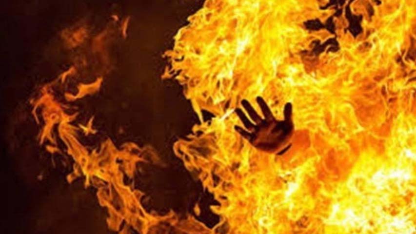 Viral Video: ఏదో ఘనకార్యం చేసినట్టు ఆ నవ్వొకటి.. నెటిజన్లు సీరియస్‌