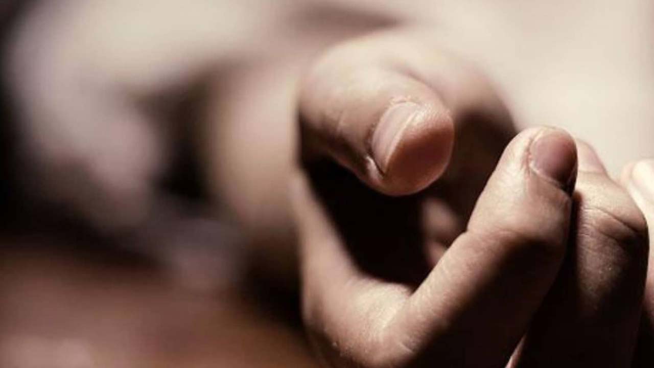 Wedding celebrations: పెళ్లి వేడుకల్లో విషాదం.. కరెంట్‌ షాక్‌ తో..