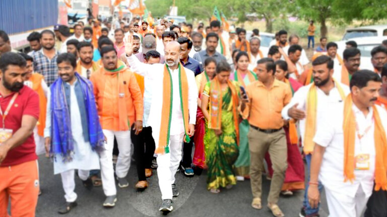 Bandi Sanjay: రెండో రోజు ప్రారంభమైన ప్రజా సంగ్రామ యాత్ర