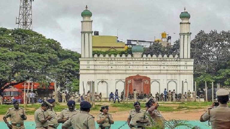 Bengaluru Idgah Maidan Case: ఈద్గాలో గణేష్ చతుర్థి వేడుకలు.. త్రి సభ్య ధర్మాసనం విచారణ