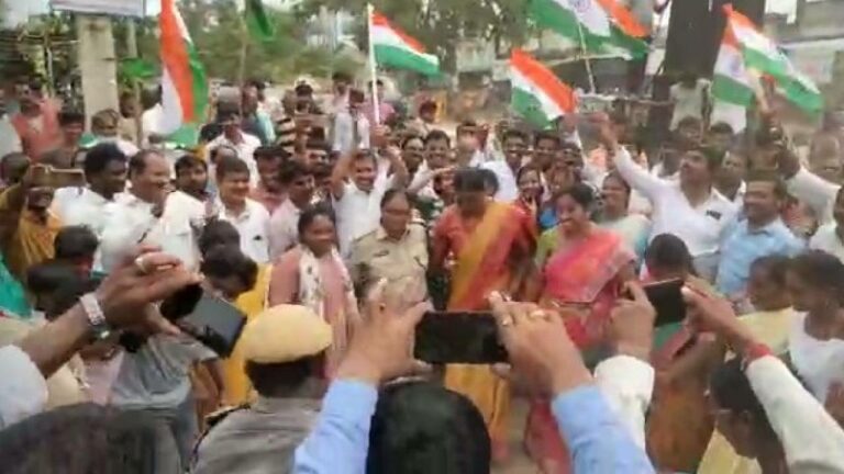 Bhadradri Kothagudem: వజ్రోత్సవాల్లో ప్రజాప్రతినిధుల “నాటు నాటు” డ్యాన్స్