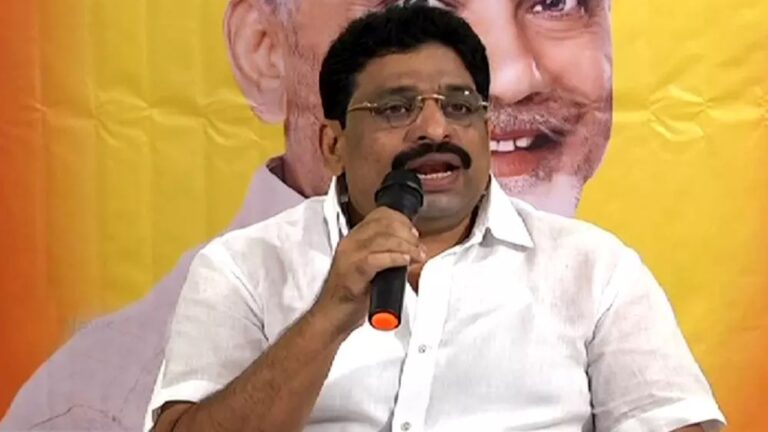 Budda Venkanna: వైసీపీ అజెండా అమలు చేసే పోలీసుల్ని చొక్కాలు ఊడతీసి కొడతాం
