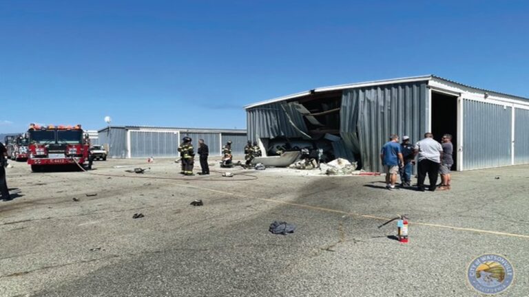 California Plane Crash: గాలిలో ఢీకొన్న రెండు విమానాలు.. పలువురు మృతి