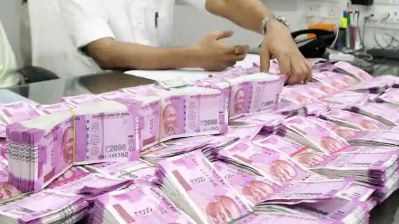 Billionaire in One Minute: నిమిషంలోనే బిలియనీర్‌.. యువకుడి ఖాతాలోకి రూ.6,833 కోట్లు