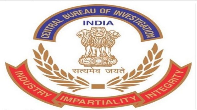 Lands For Job:  బిహార్ సర్కారు బలపరీక్ష రోజే.. ఆర్జేడీ నేతల నివాసాలపై సీబీఐ దాడులు..