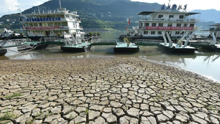 China: చైనాలో కరెంట్ కు కటకట.. కారణం ఇదే..