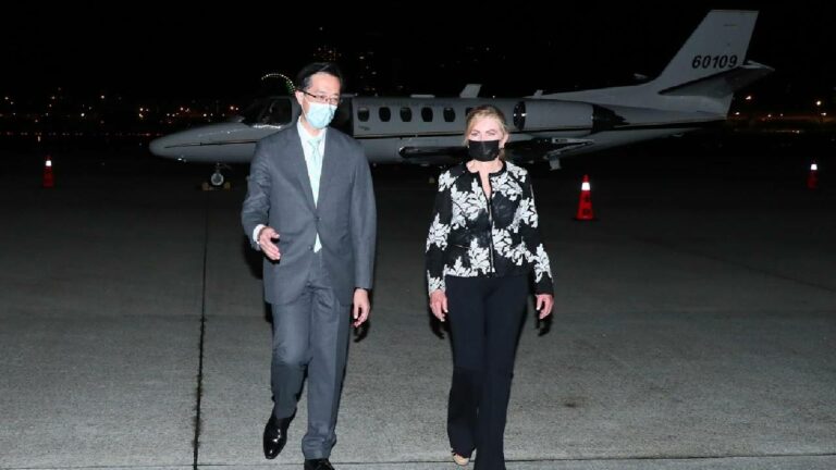 Taiwan: తైవాన్ లో మరో అమెరికన్ లీడర్ పర్యటన.. చైనాకు భయపడేది లేదంటూ ట్వీట్.