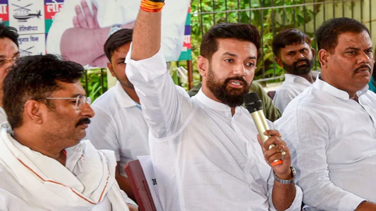 Chirag Paswan: నితీష్ కుమార్ విశ్వసనీయత సున్నా.. బిహార్‌లో రాష్ట్రపతి పాలన విధించాలి..
