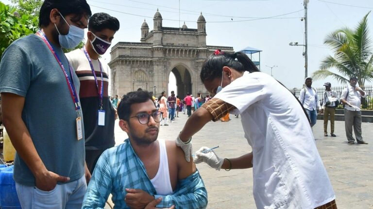 Covid-19: కొవిడ్‌ కట్టడిపై పలు రాష్ట్రాలకు కేంద్ర ఆరోగ్య కార్యదర్శి లేఖ