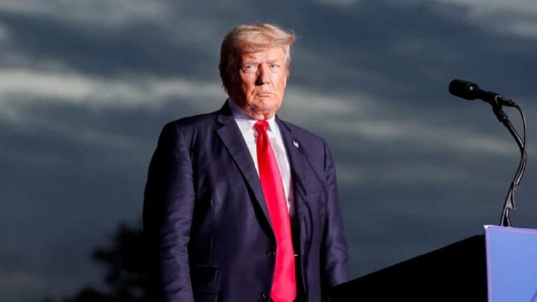 Donald Trump: డొనాల్డ్ ట్రంప్ ఇంటి నుంచి 11 సెట్ల రహస్య పత్రాలు స్వాధీనం