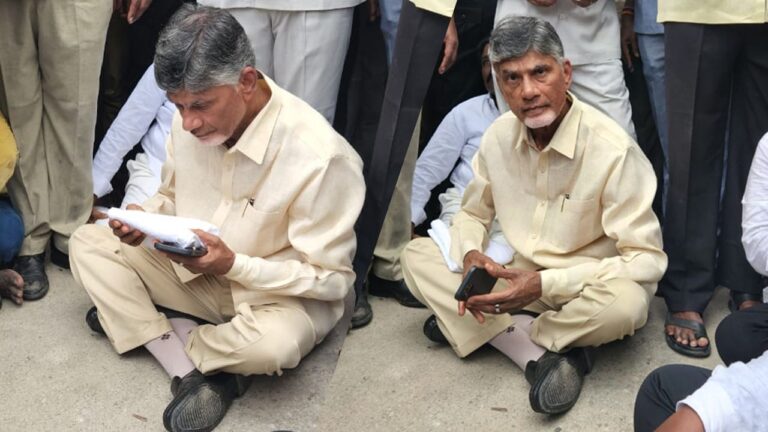 High Tension in Kuppam: కుప్పంలో ఉద్రిక్తత.. అన్నా క్యాంటీన్ ధ్వంసం