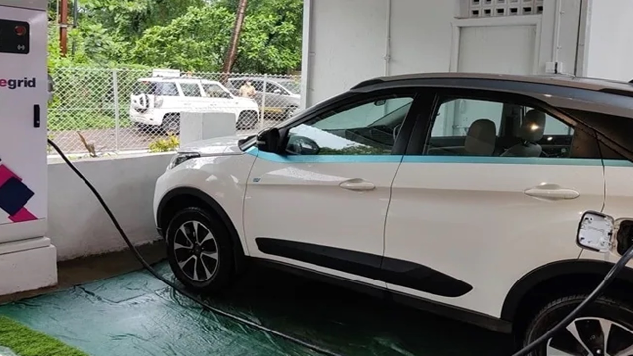 Delhi: 3కిలోమీటర్లకు ఒక ఎలక్ట్రిక్ వాహన ఛార్జింగ్ పాయింట్.. ఢిల్లీ ప్రభుత్వం ప్రణాళిక