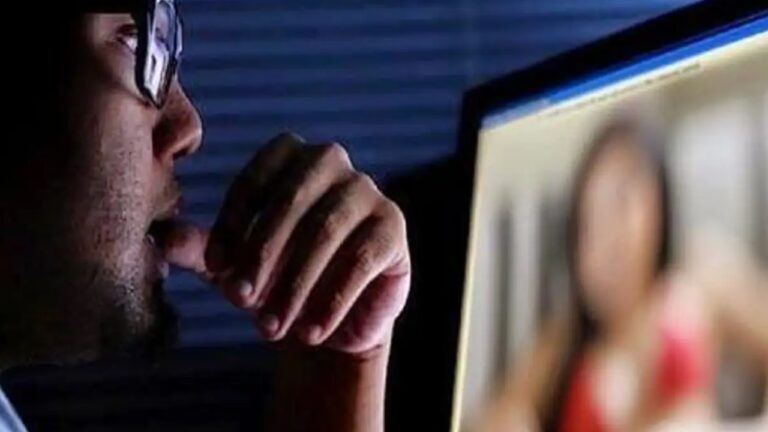 Girls Black Mail: పాపం అబ్బాయిలు.. వీడియో కాల్స్ చేసి బ్లాక్ మెయిల్ చేస్తున్న యువతులు