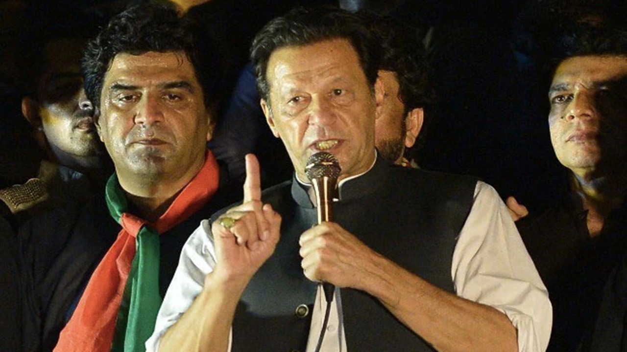 Imran Khan: పాక్‌ మాజీ ప్రధాని ఇమ్రాన్‌ఖాన్‌కు ఉగ్రవాద కేసులో అరెస్ట్‌ నుంచి రక్షణ