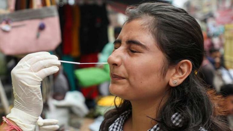 Corona Cases: దేశంలో తగ్గుముఖం పట్టిన కరోనా కేసులు..