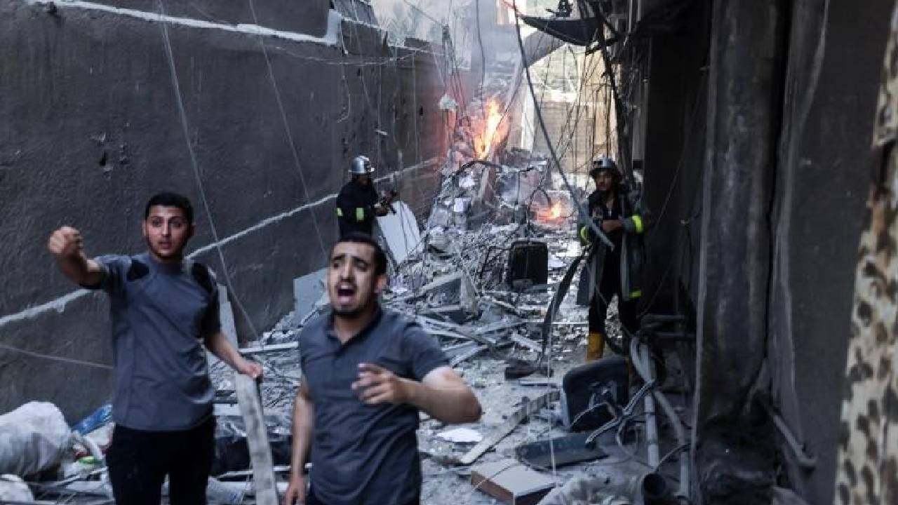 Israel Attack On Gaza: పాలస్తీనాపై విరుచుకుపడిన ఇజ్రాయిల్..