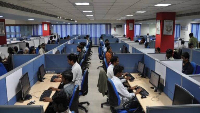 IT Companies: ఐటీ ఉద్యోగులకు బంపర్ ఆఫర్.. ఆఫీసులకు వచ్చి పనిచేస్తే అదనపు జీతం