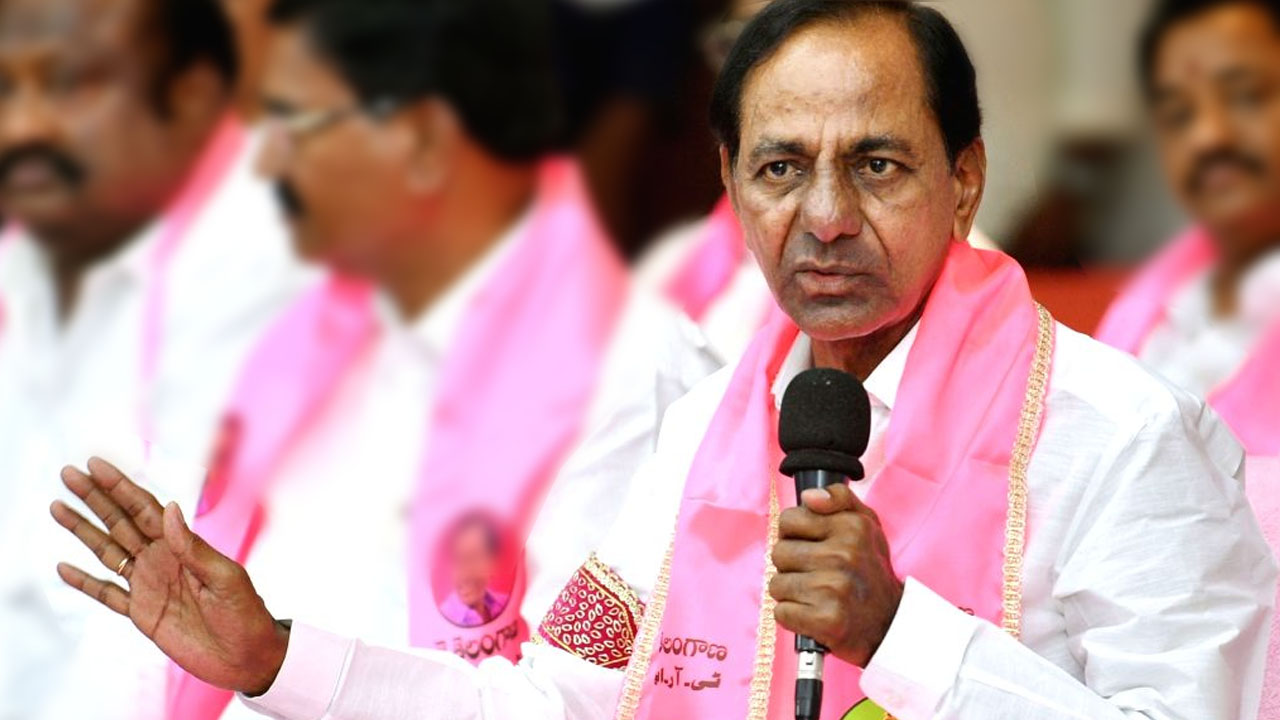 CM KCR: వజ్రోత్సవ వేడుకలకు భారీ ఏర్పాట్లు.. ఆగస్టు 8 నుంచి 22వరకు సీఎం షెడ్యూల్..