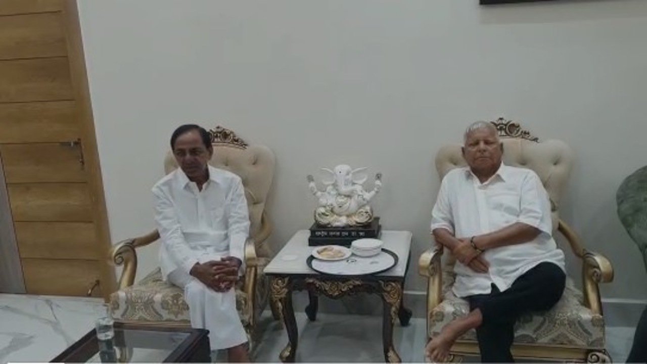 CM KCR Meets LaluPrasad Yadav: లాలూప్రసాద్ యాదవ్ తో కేసీఆర్ భేటీ