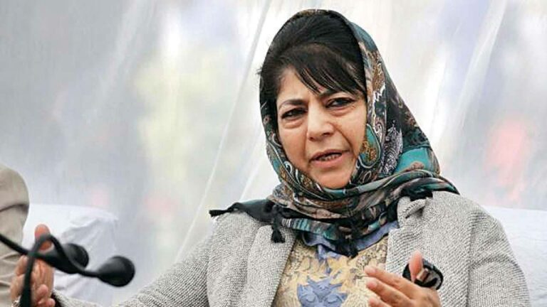 Mehbooba Mufti: బీజేపీ కాశ్మీర్ ని ప్రయోగశాల చేసింది.. ఇజ్రాయిల్ తరహా విధానాన్ని అవలంభిస్తోంది.