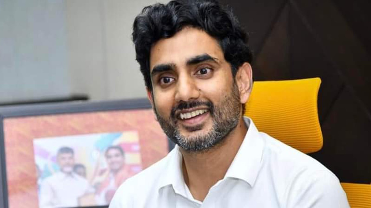 Nara Lokesh: అసెంబ్లీ లాబీలో మంత్రి నారా లోకేష్ చిట్ చాట్