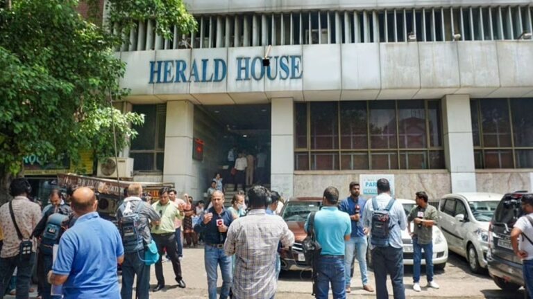 National Herald Case: నేషనల్ హెరాల్డ్ కేసులో రెండో రోజూ ఈడీ సోదాలు.. ఉదయం నుంచే..
