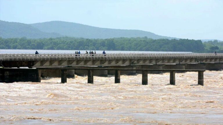 Odisha: ఒడిశాలో భారీ వర్షాలు, వరదలు.. సురక్షిత ప్రాంతాలకు ప్రజల తరలింపు